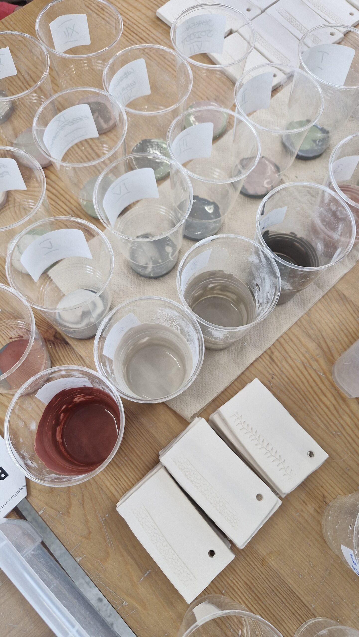 Eksperymenty, testy i szkliwienie z Zuzanną Nowak